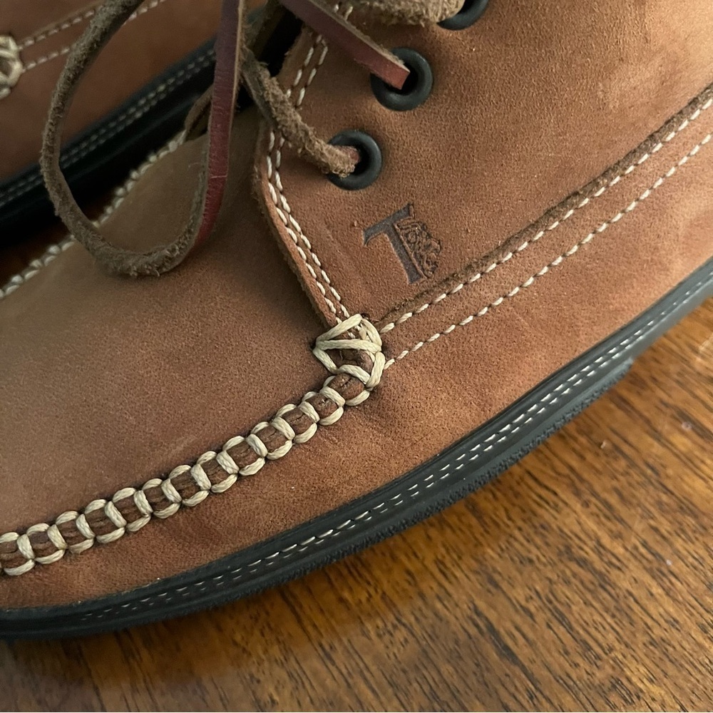 Tods Chukka Desert Dress Boots
Size 8.5 men’s. Camel leather. Vibram sole - Picture 13 of 16
